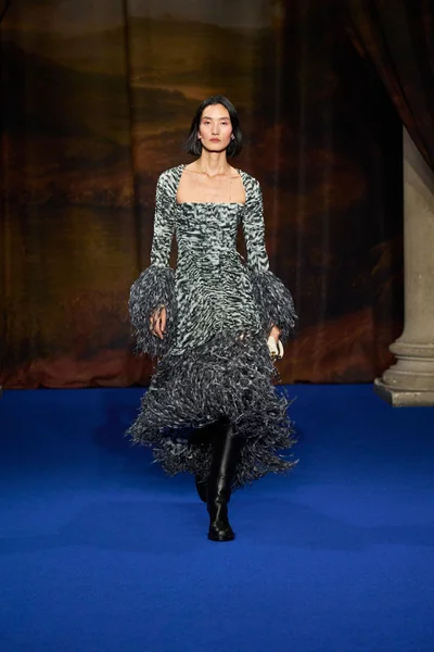 Look 53
